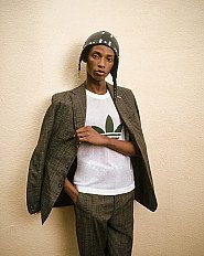 Wales Bonner explora el romance y la armonía en su campaña para el próximo otoño