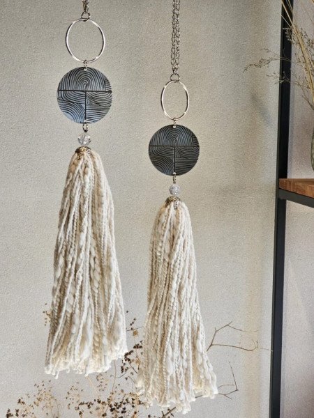 BORLA DE METAL CURVAS PLATA