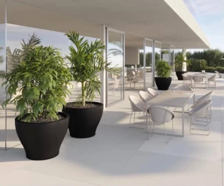 MACETA COLISEO NEGRA 100