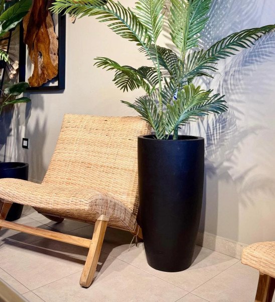 MACETA CONO NEGRA 70 CM